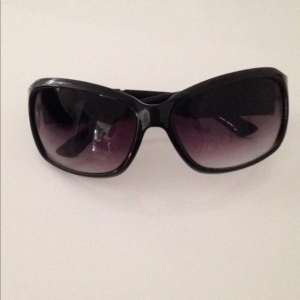 Kenneth Cole REACTION Sunglasses